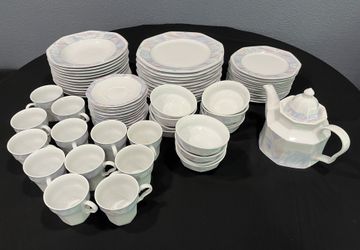 Celina Savoir Vivre Dinnerware for 12 - Toal 73 Pieces