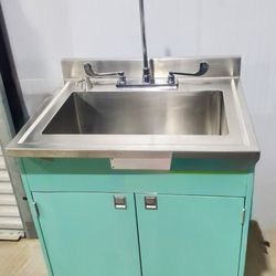 Hamilton Stainless Steel, Surgical Sink, Excellent Condition 