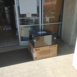 LG Washer And Dryer Pedestals New In The Box $129 Each