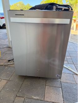 Whirlpool Dishwasher