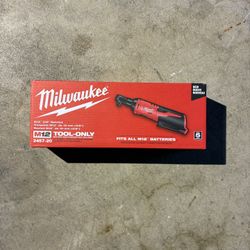 Milwaukee M12 12V Lithium-Ion Cordless 3/8 in. Ratchet (Tool-Only) 