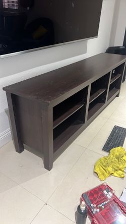 TV CONSOLE
