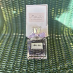 Miss Dior blooming bouquet