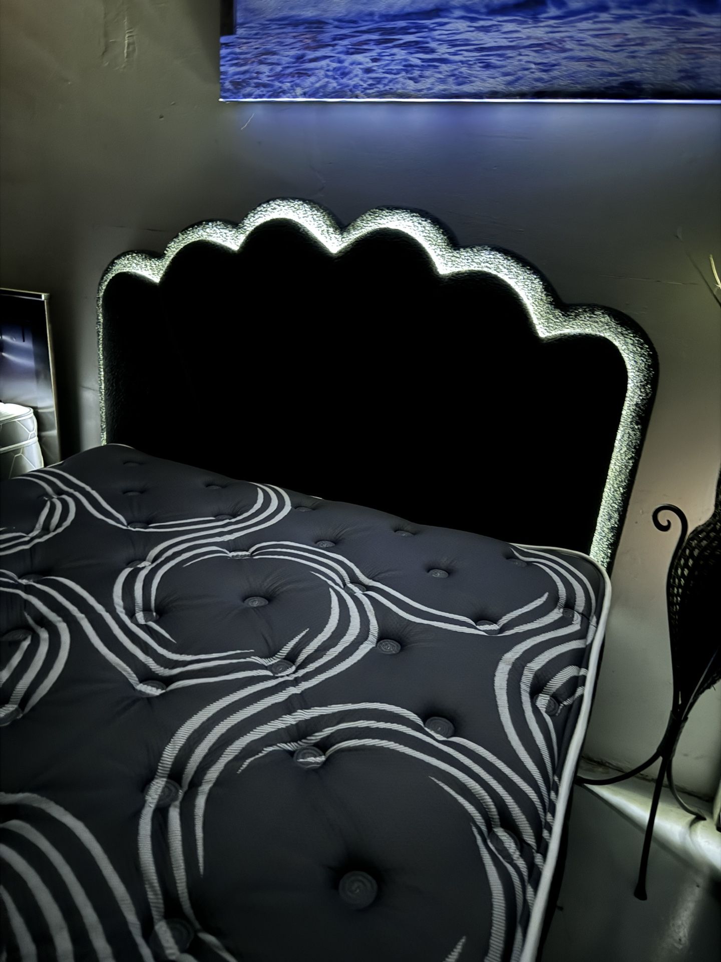 SUPER LED Lighted Platform Bed Frame Only Brand New ! Queen $198!