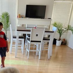 Kitchen Table With Chairs