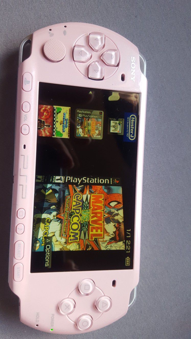 2001 * pink * - slim - PSP with 5,000 games !!!!