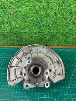 17-25 ALFA ROMEO STELVIO AWD REAR RIGHT PASSENGER SIDE SPINDLE KNUCKLE & HUB OEM