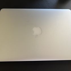 2015 Macbook Pro For Parts. 