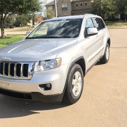 2011 JEEP LAREDO