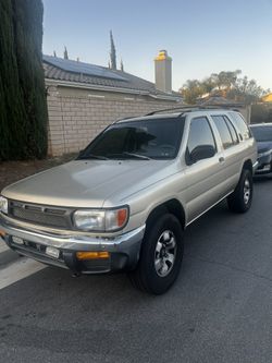 1999 Nissan Pathfinder
