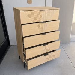 New In Box 5 Drawers Natural Color Clothing Storage Dresser Natural Color Contemporary Design Furniture 