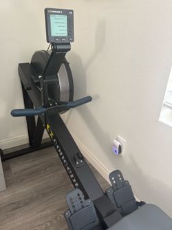 Concept2 Rower (Model D) w/ PM5 Monitor – Excellent Condition