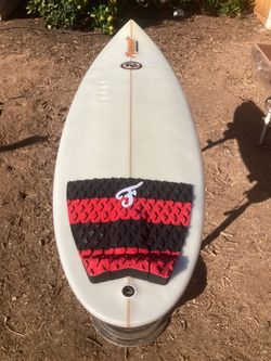 Surfboard 5’10 Russell