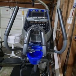 Olyptical Horizon Exercise Machine New Condition!
