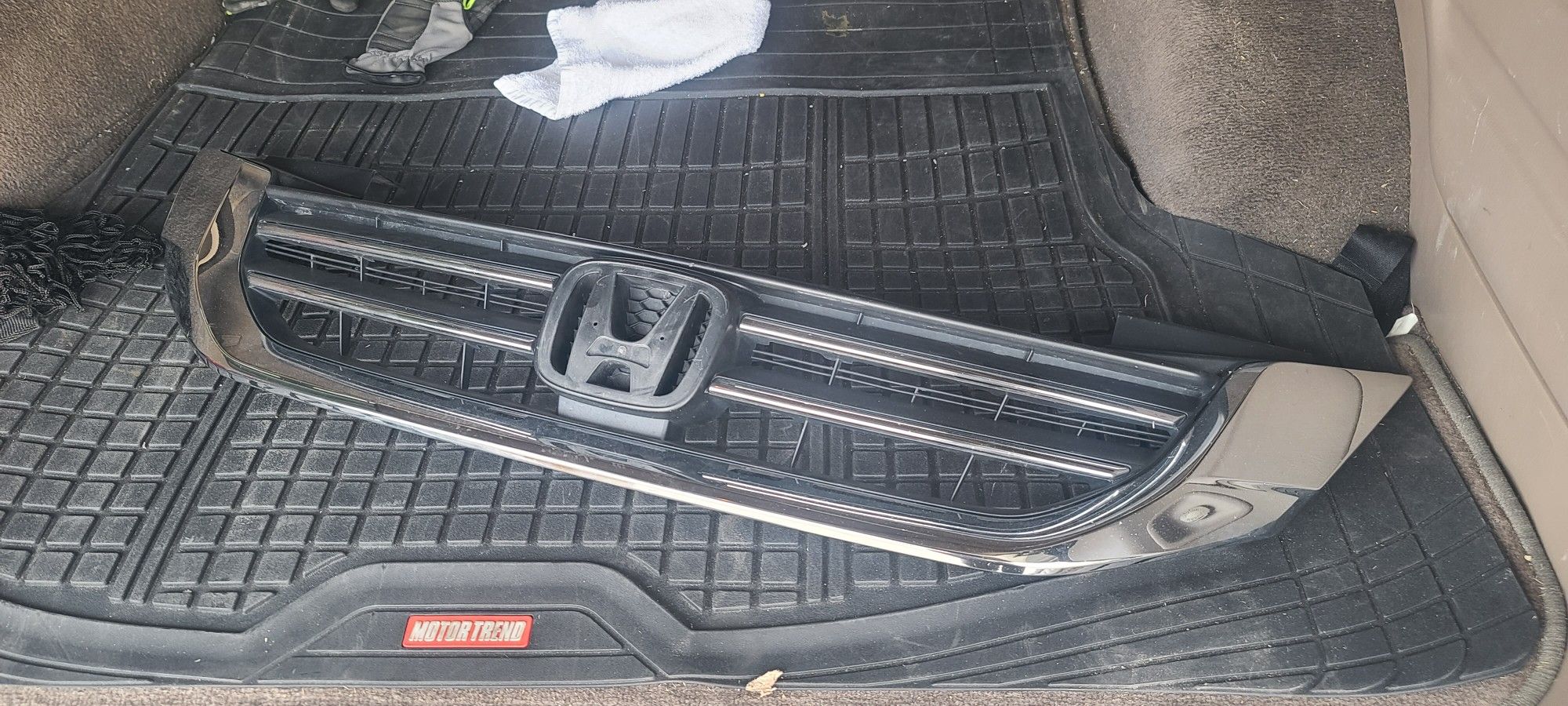 9th Gen Honda Accord Sedan Chrome Grille (2013-2015)