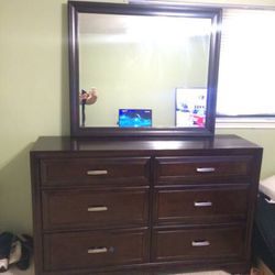6 drawer black/brown dresser