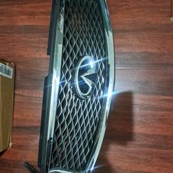 2008-17 Infiniti QX50 Front Grill With Working Camera 
