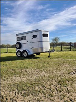 Horse Trailer 
