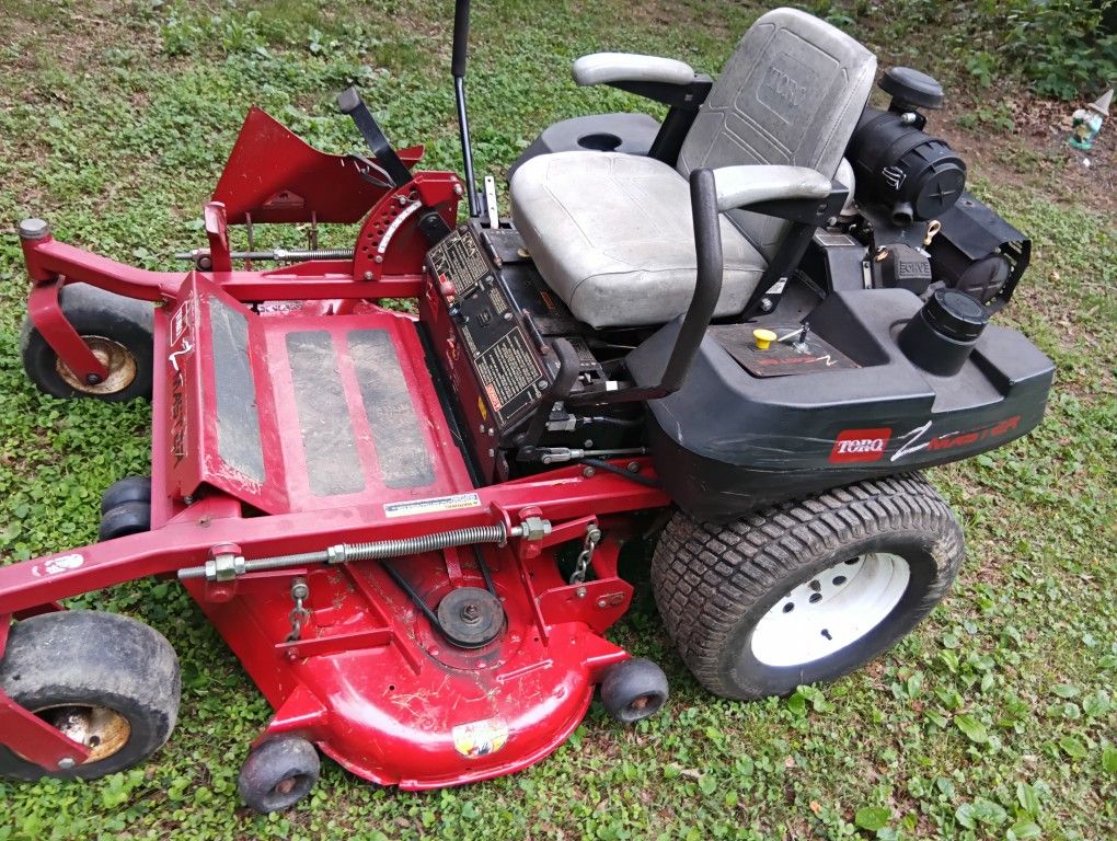 Toro Z200 Commercial zero turn riding mower 52" cut ,ready to mow,delivery extra