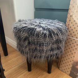 Fluffy Stool/Chair