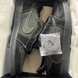 Travis Scott All Black 