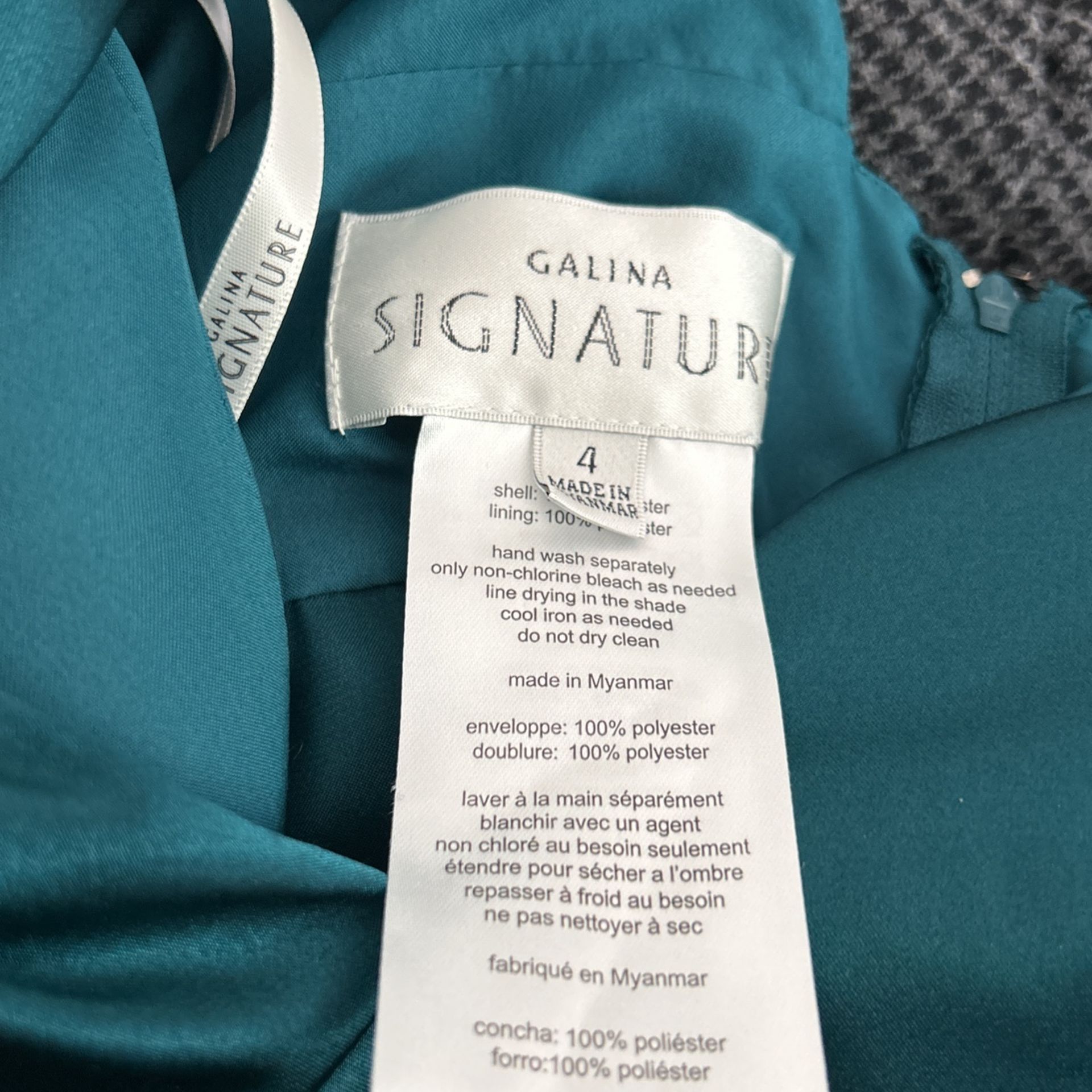 Galina Signature Bridesmaid Dress. is available for purchase on au PAY  Market - Imported Goods Online Store Co.Ltd. | au PAY Market - Online  Shopping Site