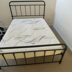 Zinus 8 Inch Cloud Mattress And Bedframe 