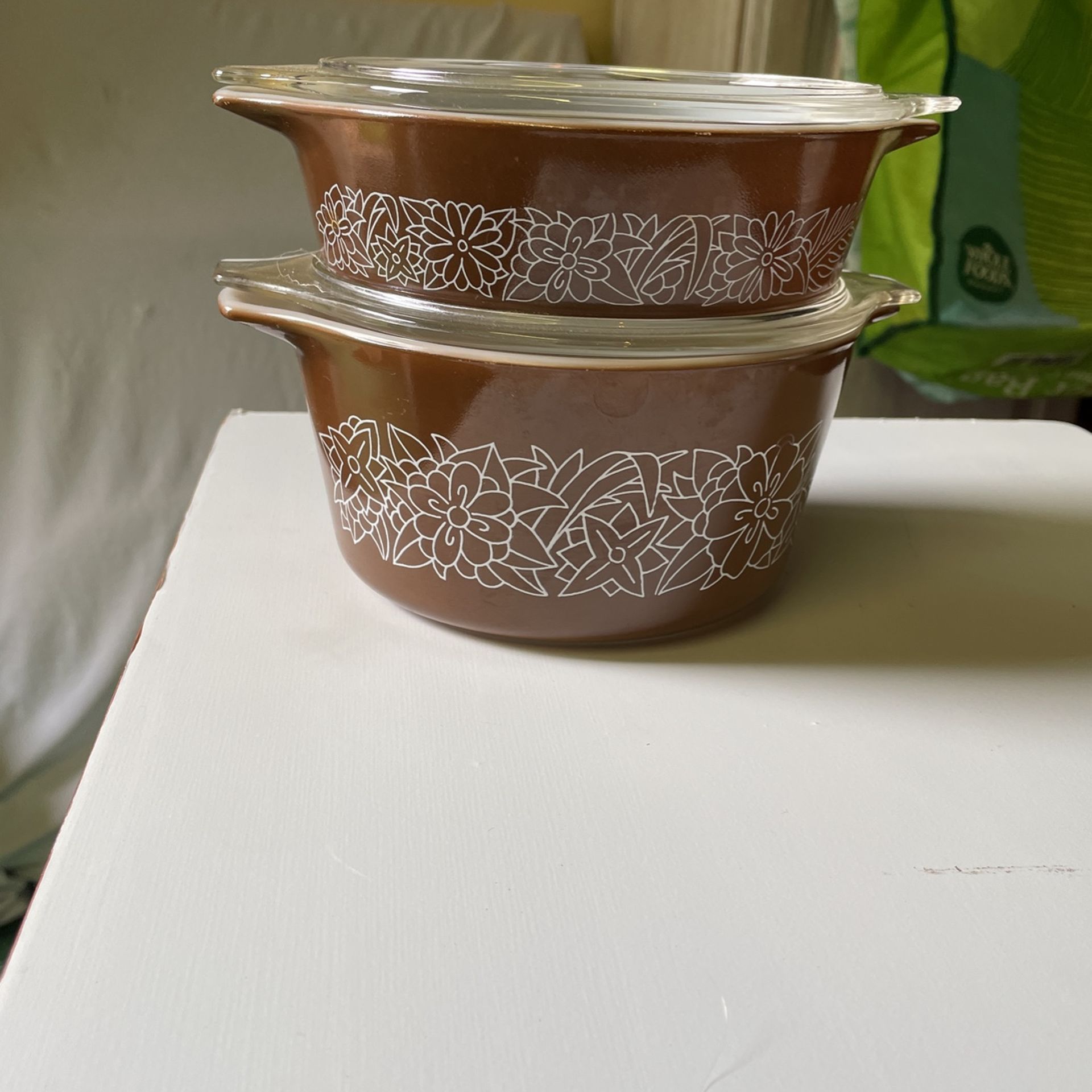 2 Covered Casserole Pyrex Dishes