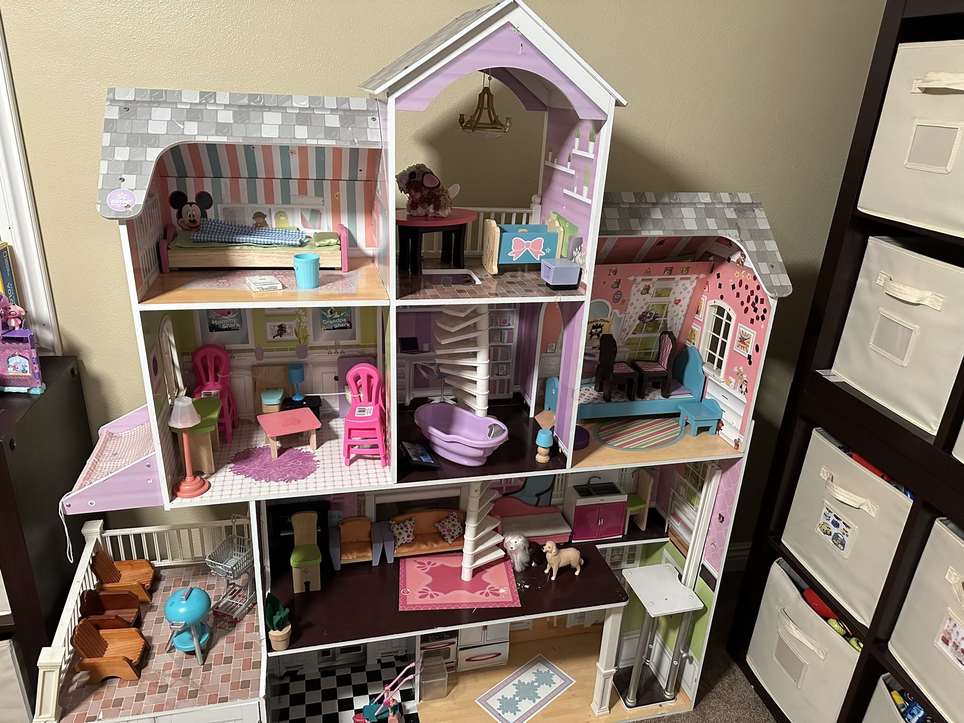 Doll house