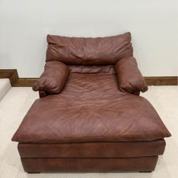 LEATHER CHAISE LOUNGE COUCH 6'X4' VERY COMFORTABLE