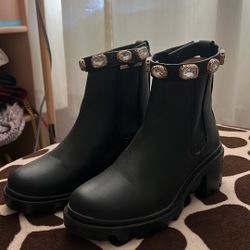 Steve Madden Boots