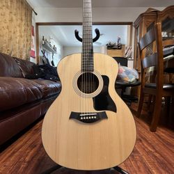 Taylor 114e Acoustic Guitar