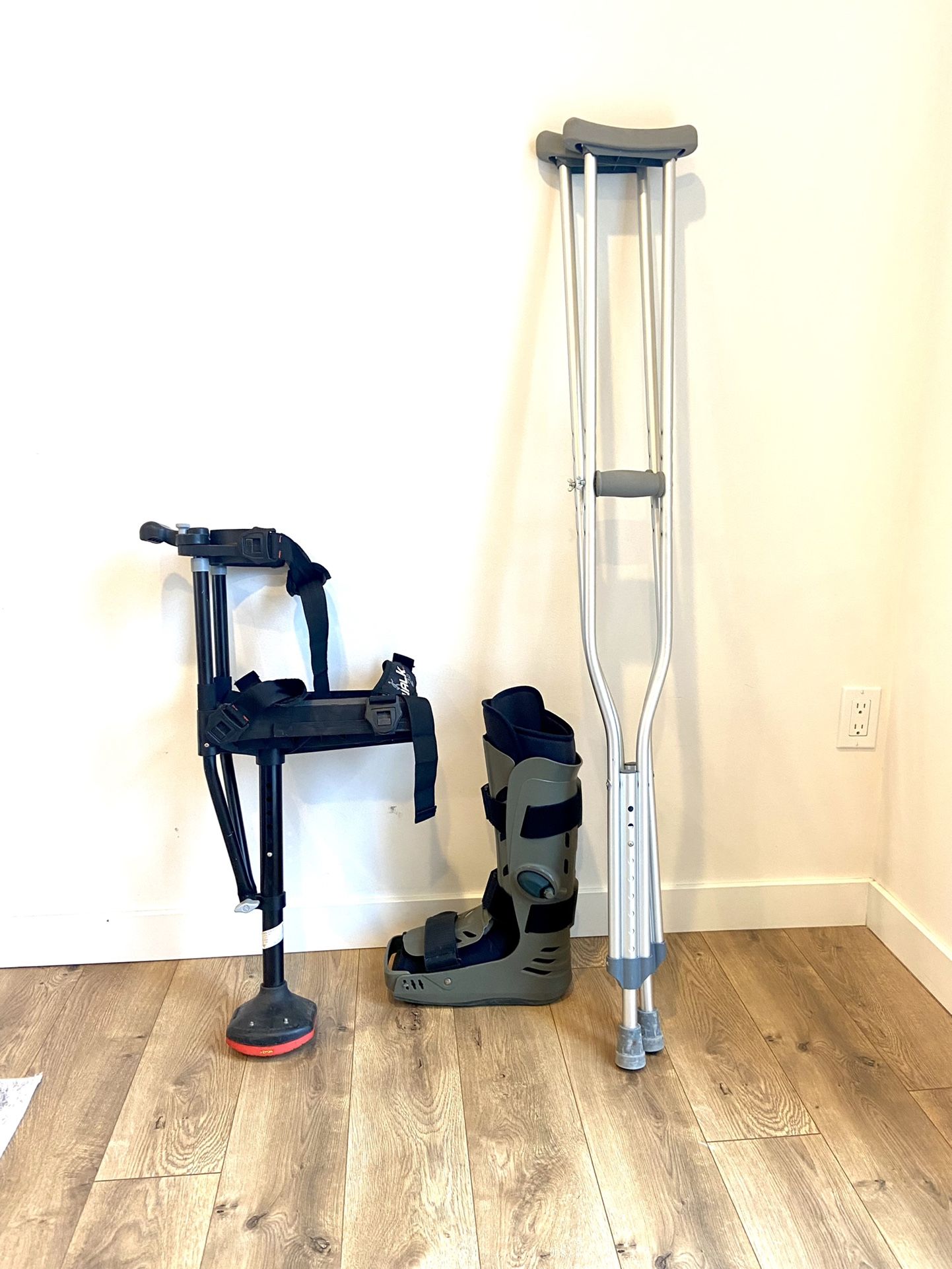 I-Walk 2.0 Knee Crutch - Crutches & Air Cast Boot