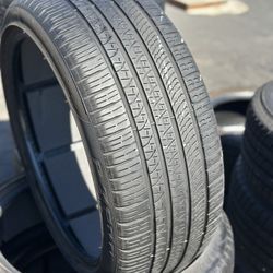 SET OF TIRES 285 45 22 PIRELLI 85% LIFE