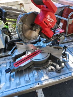 This is a Milwaukee M18 FUEL 10-inch Dual Bevel Sliding Compound Miter Saw