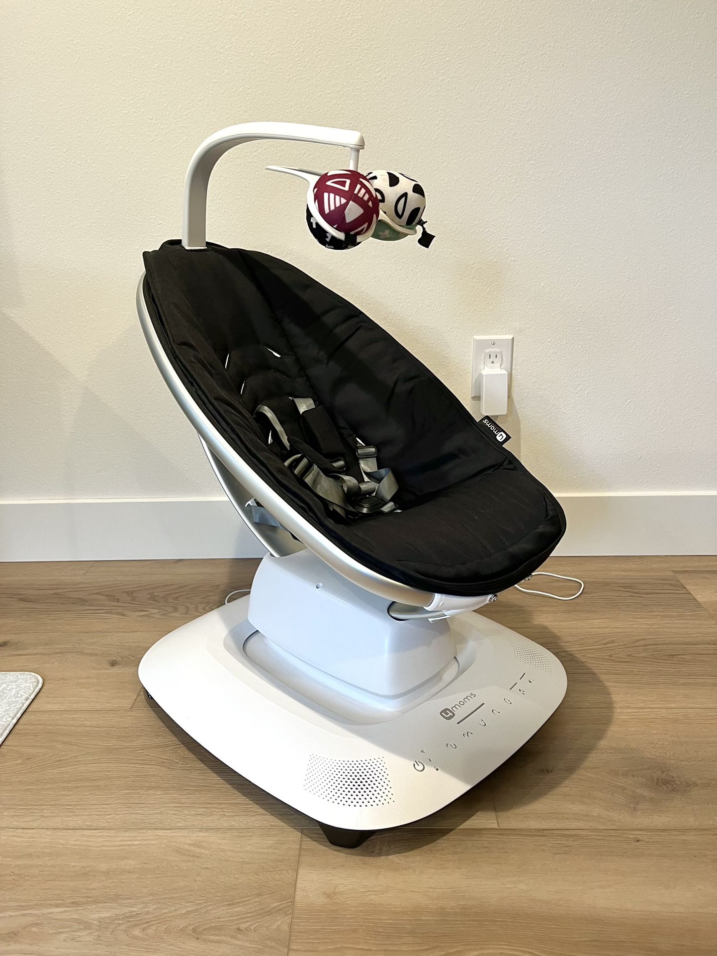 4moms MamaRoo Multi-Motion Baby Swing 