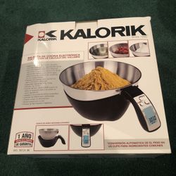 Digital kitchen scale with volume calculation feature by  Kalorik