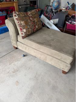 Chaise Lounge