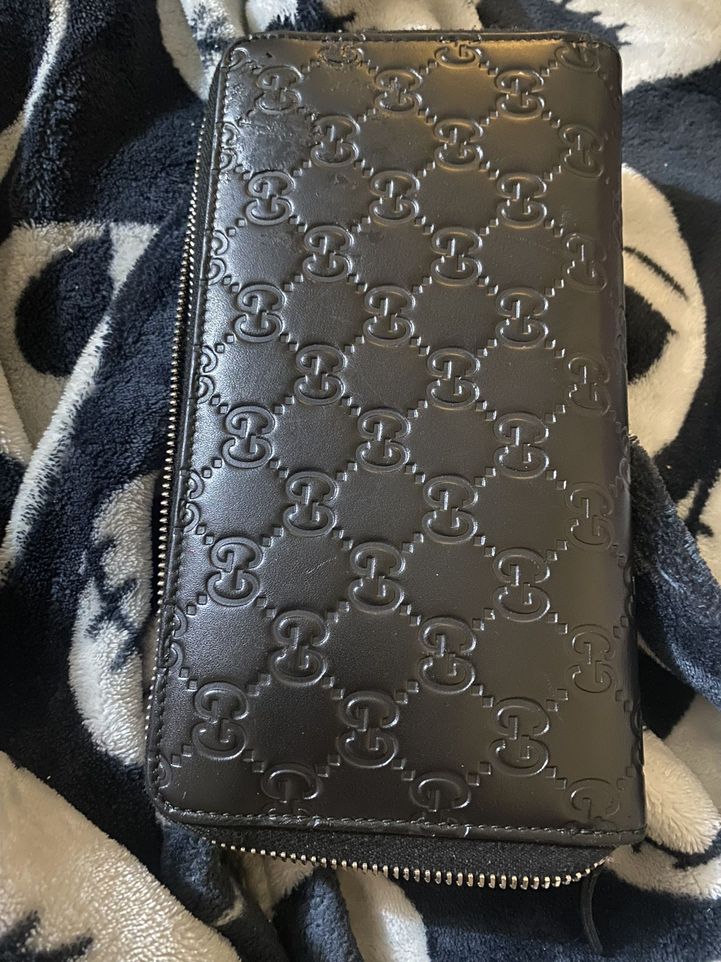 Authentic Gucci wallet