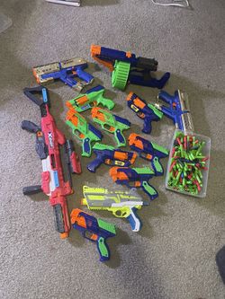 Massive Dart Zone / XSHOT / Nerf Blaster Arsenal – 13 Blasters + Ammo Bin