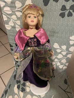 Porcelain Doll - Blonde (16 Inch)