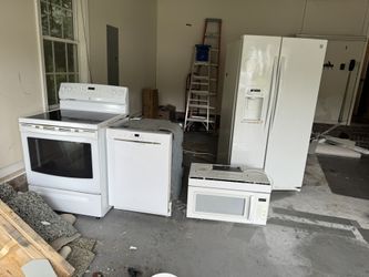 White Kitchen Appliance Set!