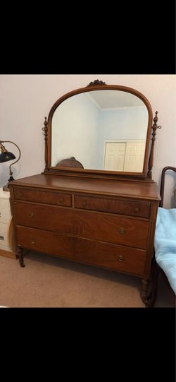 Vintage/antique bedroom set
