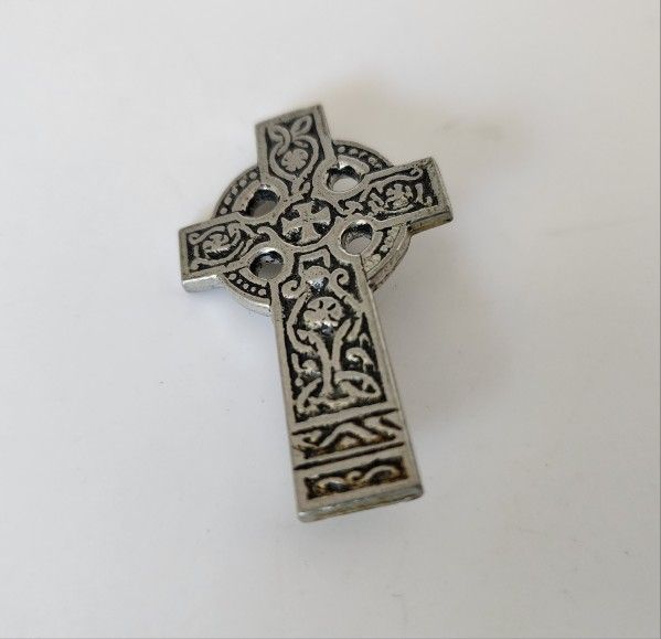 Celtic Cross lapel pin
