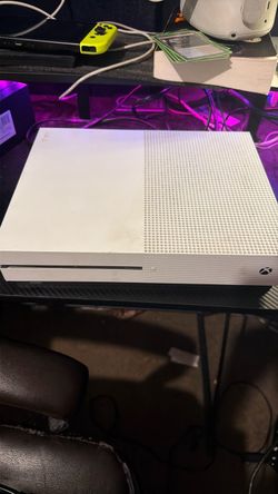 Xbox one S with one game