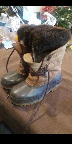 Sorely snow boots size 1