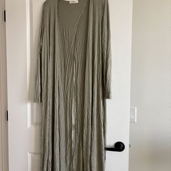 $5 for Womens Long Green Flowy Cardigan size 1XL