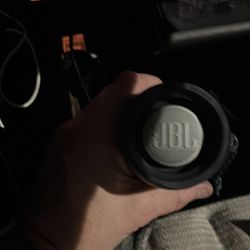 JBL flip5 Speaker 