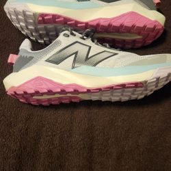 New Balance Dynasoft Nitrel V6.0 Women’s Trail Running Shoe Woman's Size 11