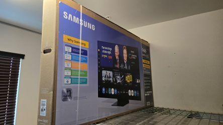 65 Inch OLED S90F Samsung Smart TV 4K UHD with 144 Hz refresh rate. Brand new 2025 Model.